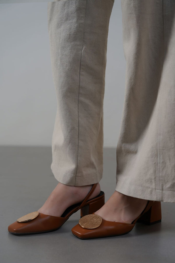TAN SLINGBACK BLOCK HEELS
