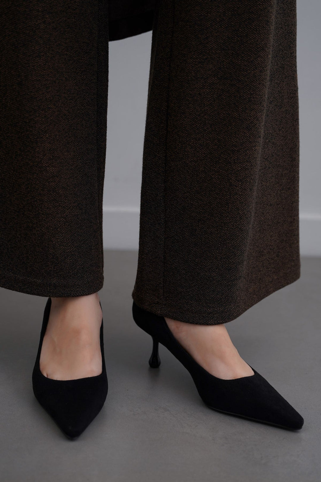 BLACK CONGO TEAR-DROP HEELS