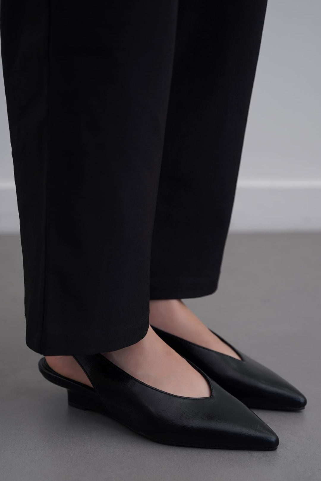 BLACK LISBON MINI WEDGE