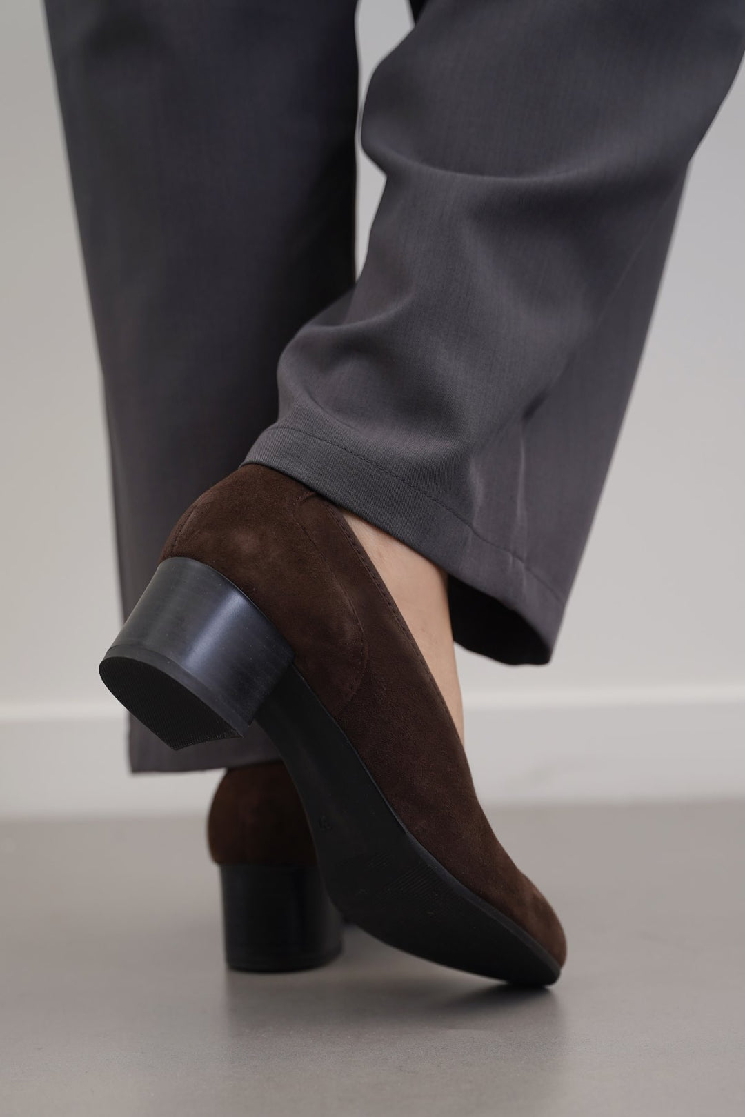 DARK BROWN LEATHER BLOCK HEELS