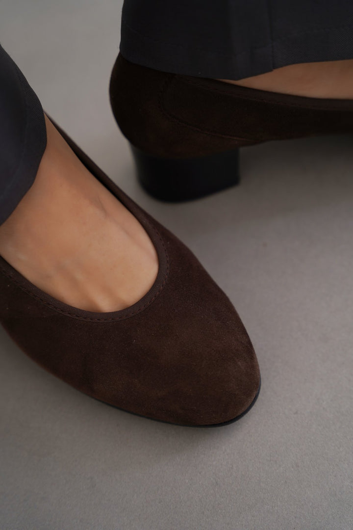 DARK BROWN LEATHER BLOCK HEELS