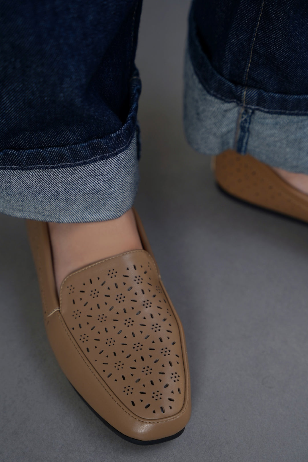 BEIGE COMFY MAMA LOAFERS