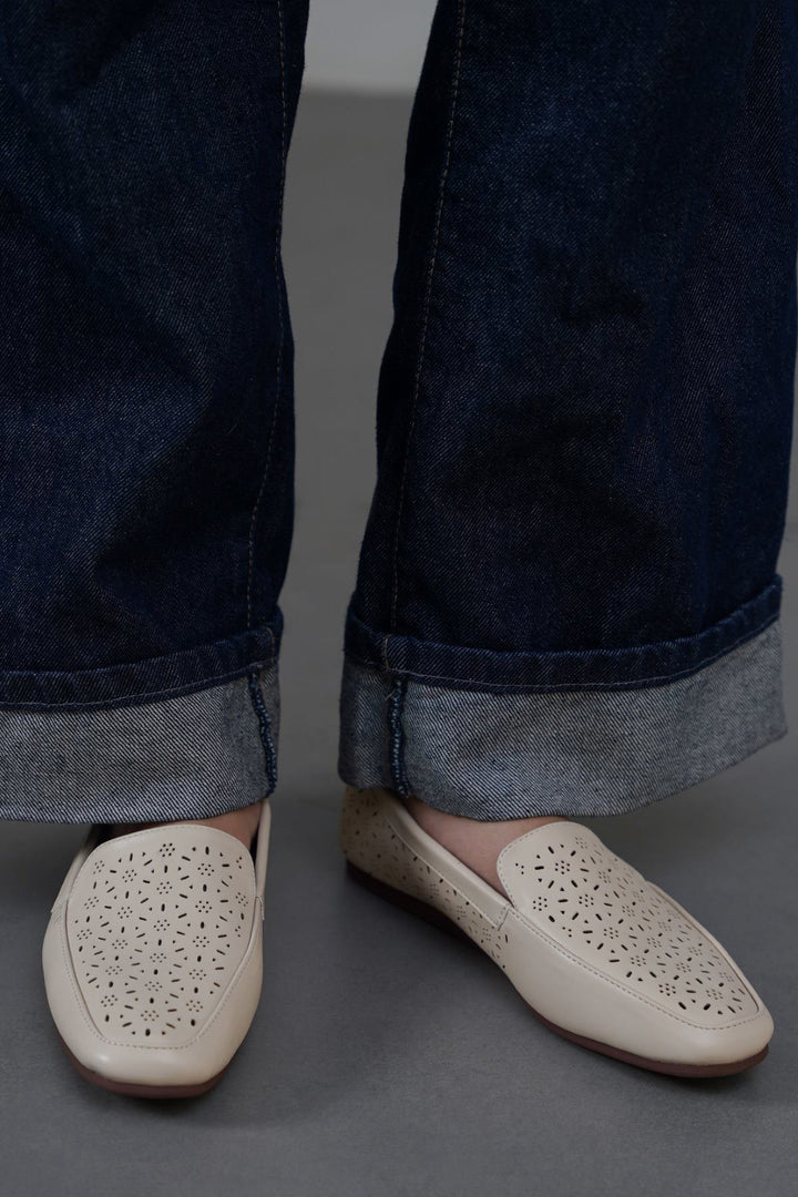 OFF WHITE COMFY MAMA LOAFERS