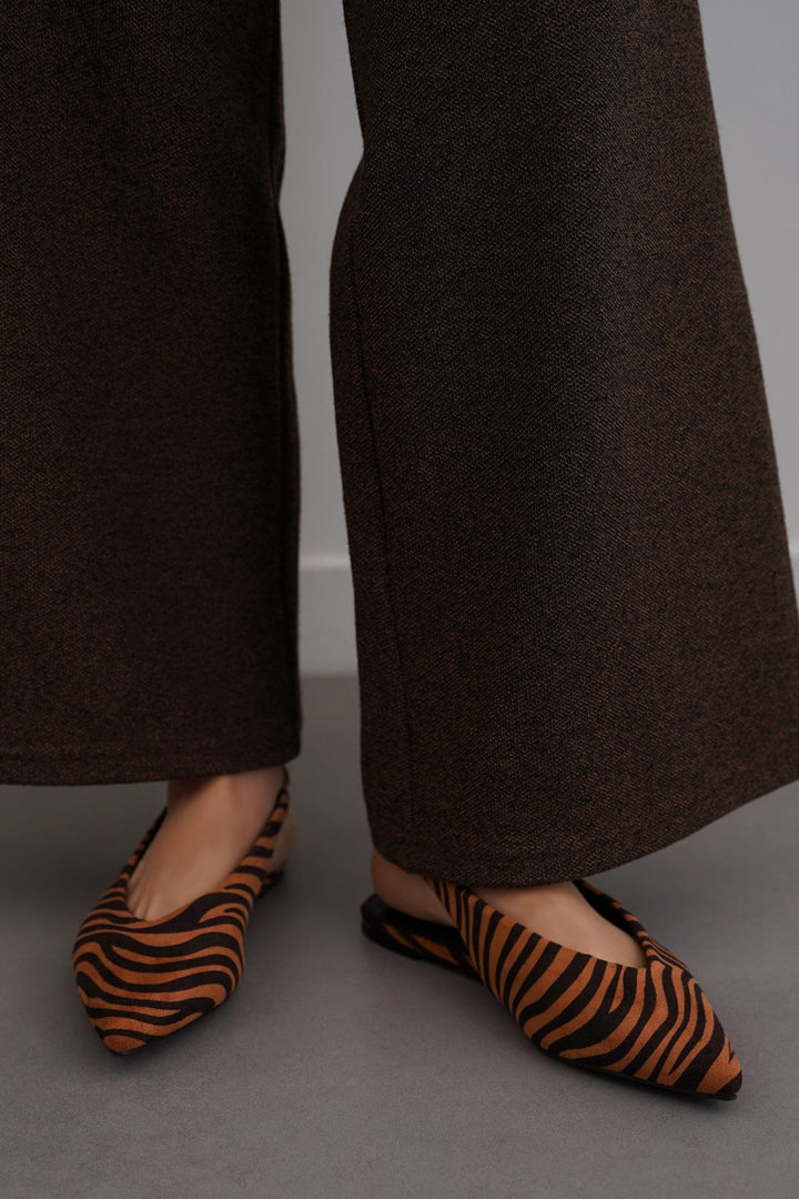 TAN JUNGLE FLATS