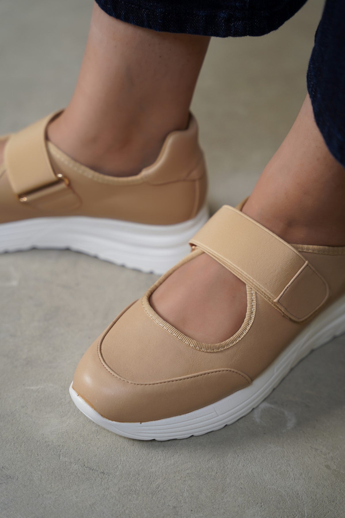 Easy Platform EASY PLATFORM SNEAKERS – LAMA GLOBAL