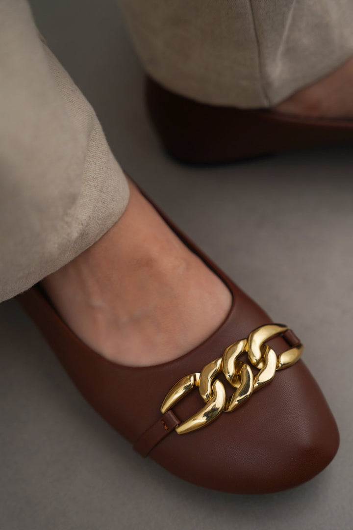 COFFEE CHAIN MAMA PUMPS