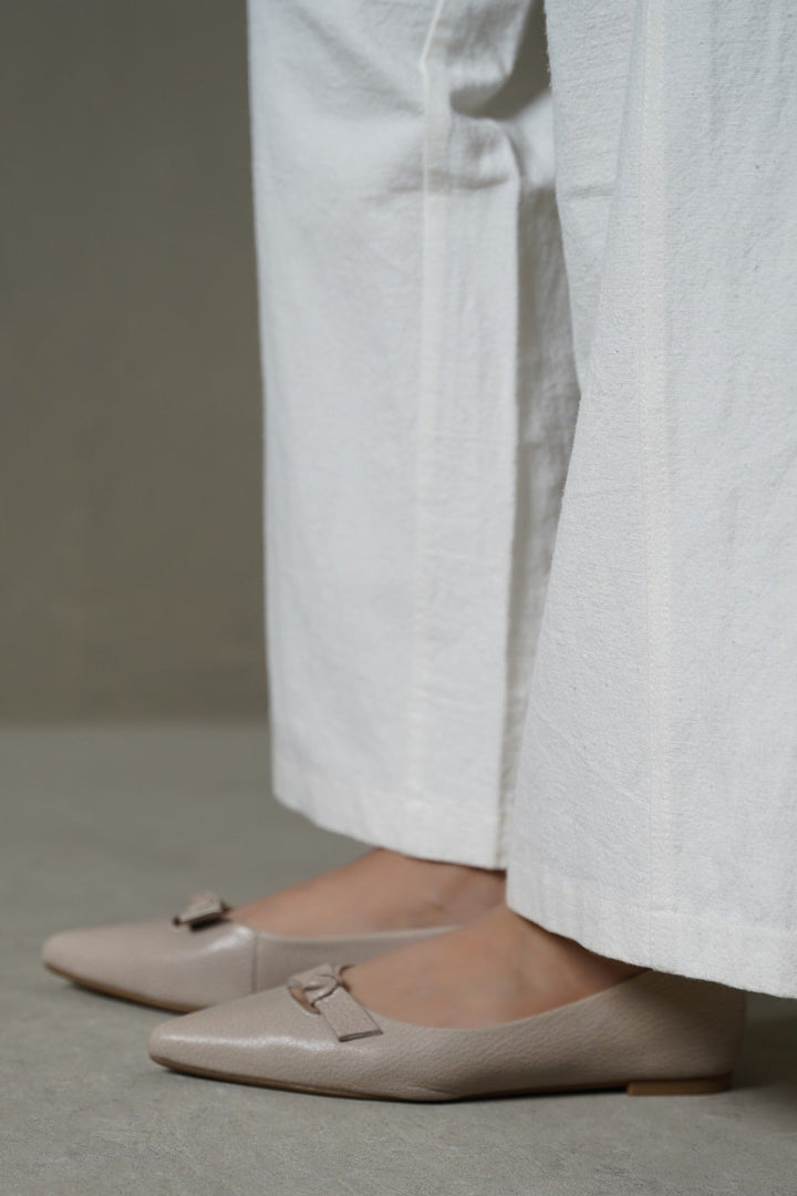 TAUPE TEXTURED LEATHER PUMPS