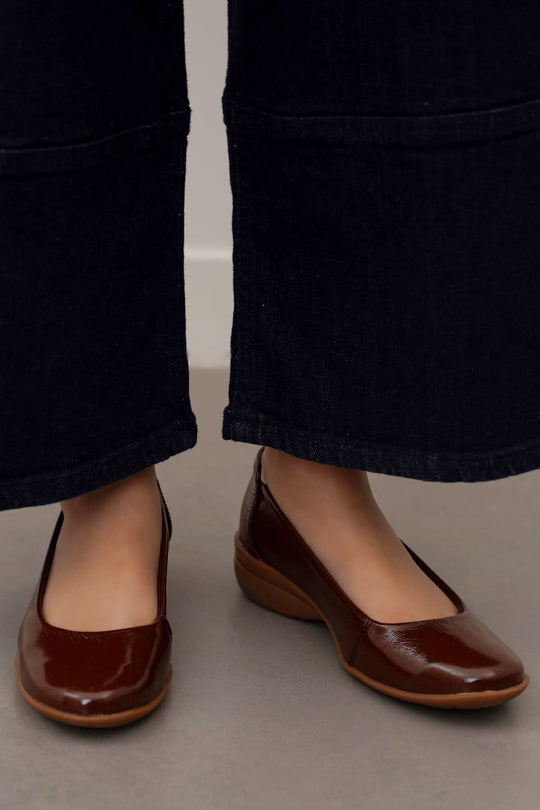 BROWN WRINKLE LEATHER PUMPS