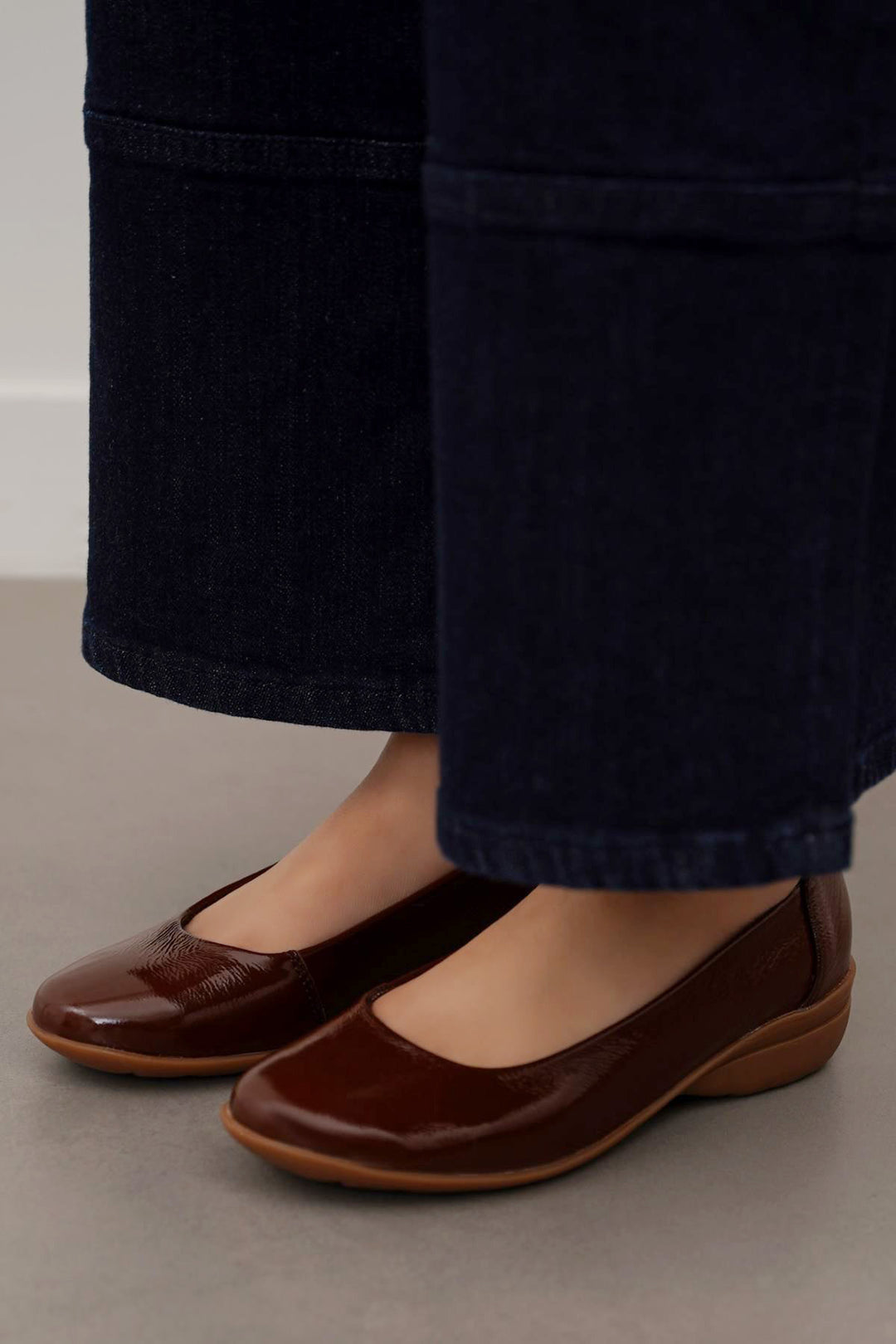 BROWN WRINKLE LEATHER PUMPS
