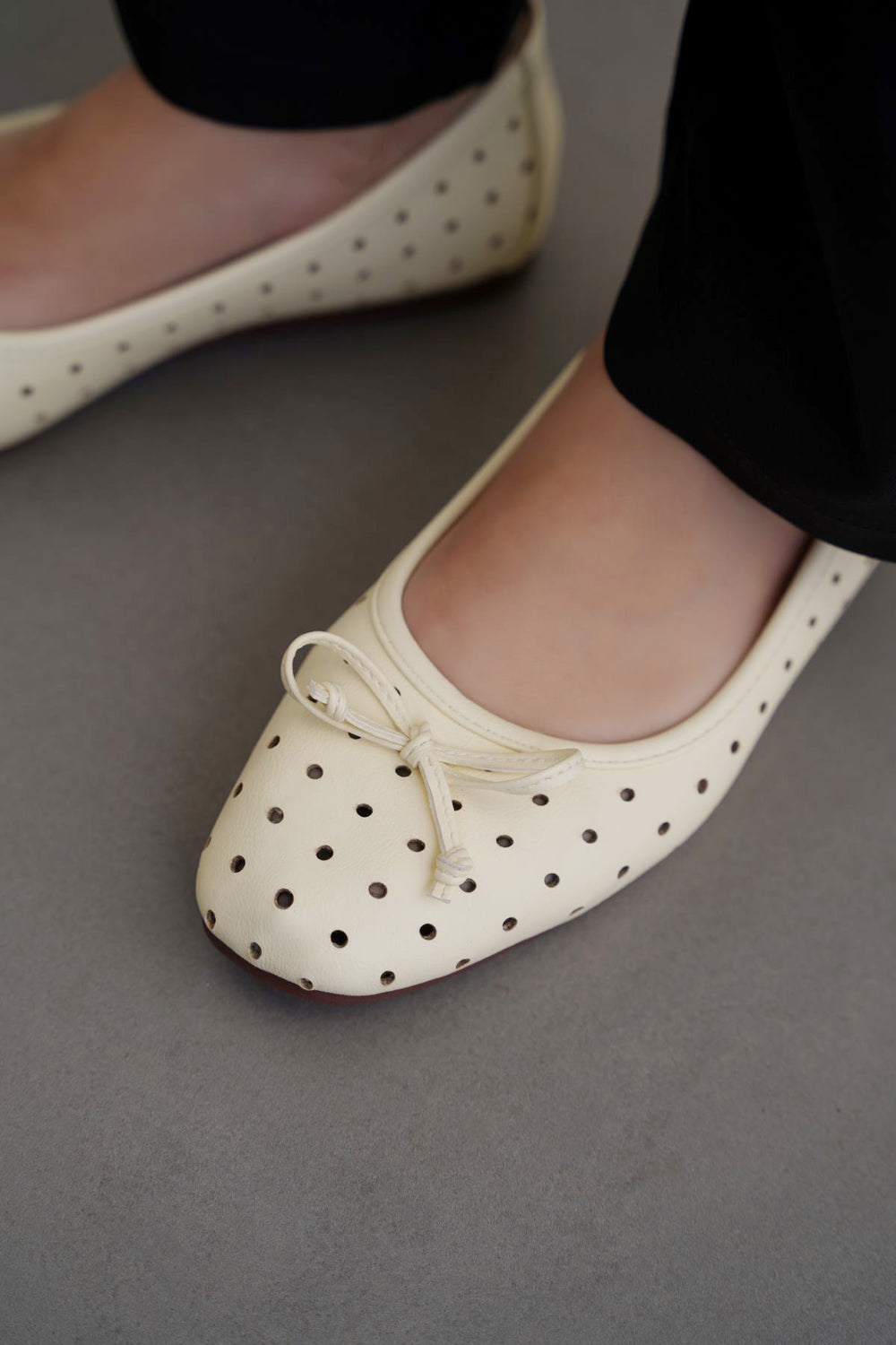 YELLOW BUBBLE MAMA PUMPS