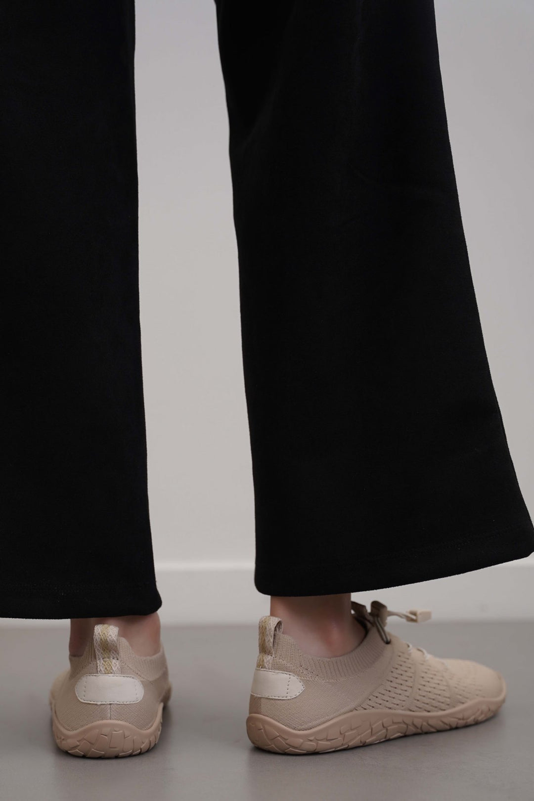 BEIGE CITY WALKING SNEAKERS