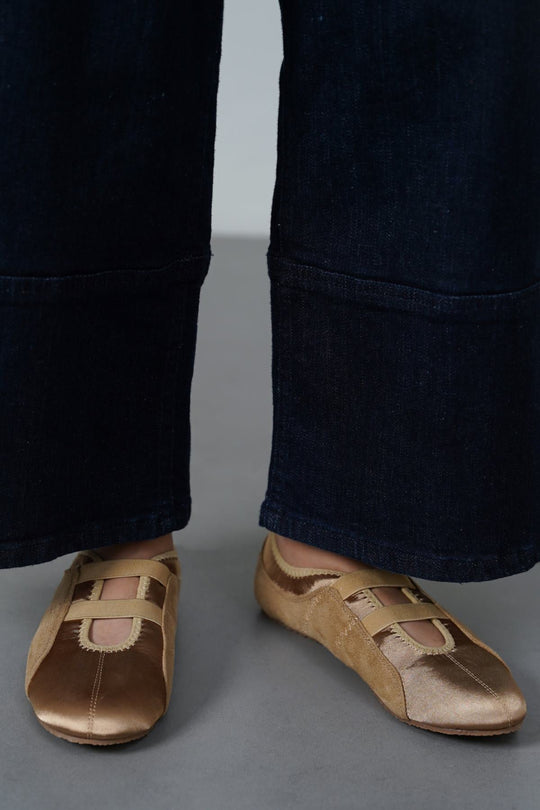 TAUPE SATIN SNEAKERINA