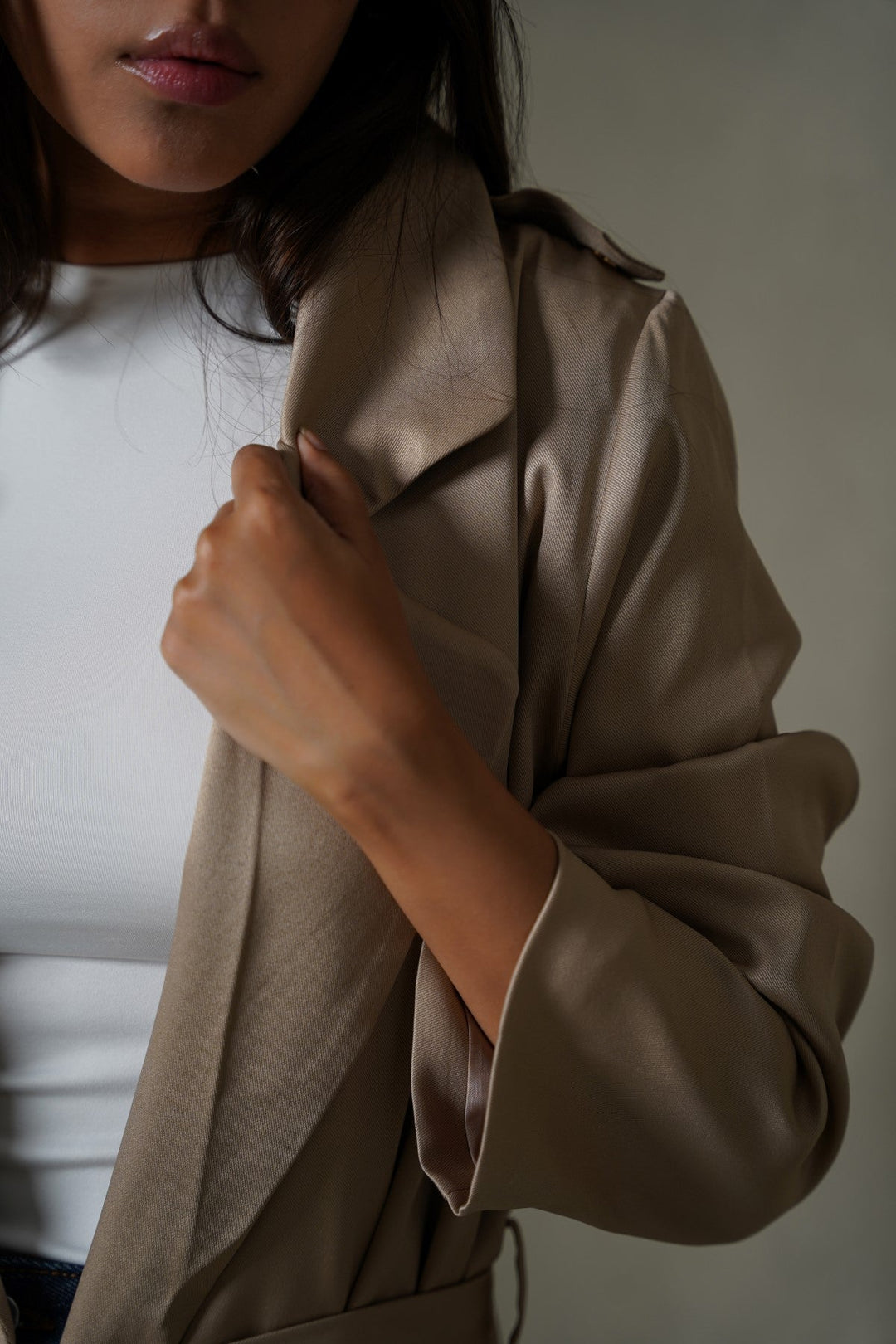 BEIGE CLASSIC TRENCH COAT