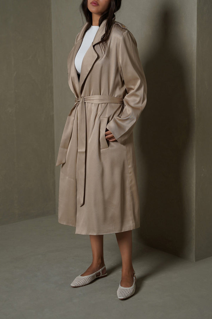 BEIGE CLASSIC TRENCH COAT