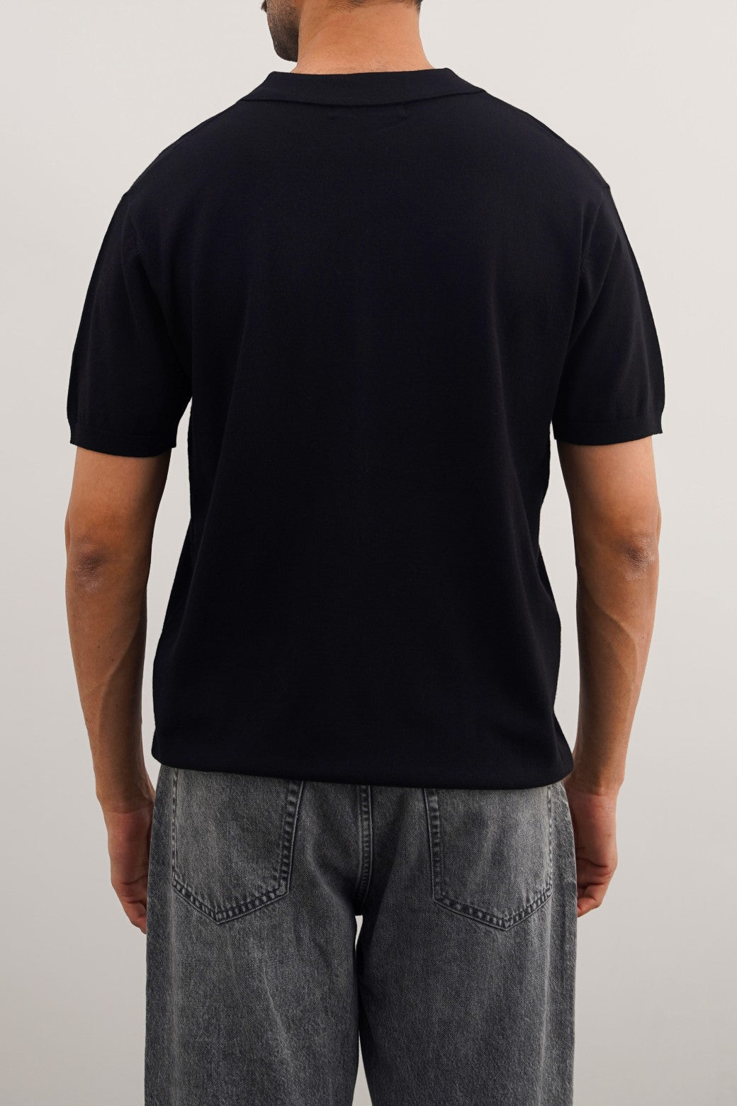 BLACK TEXTURED POLO