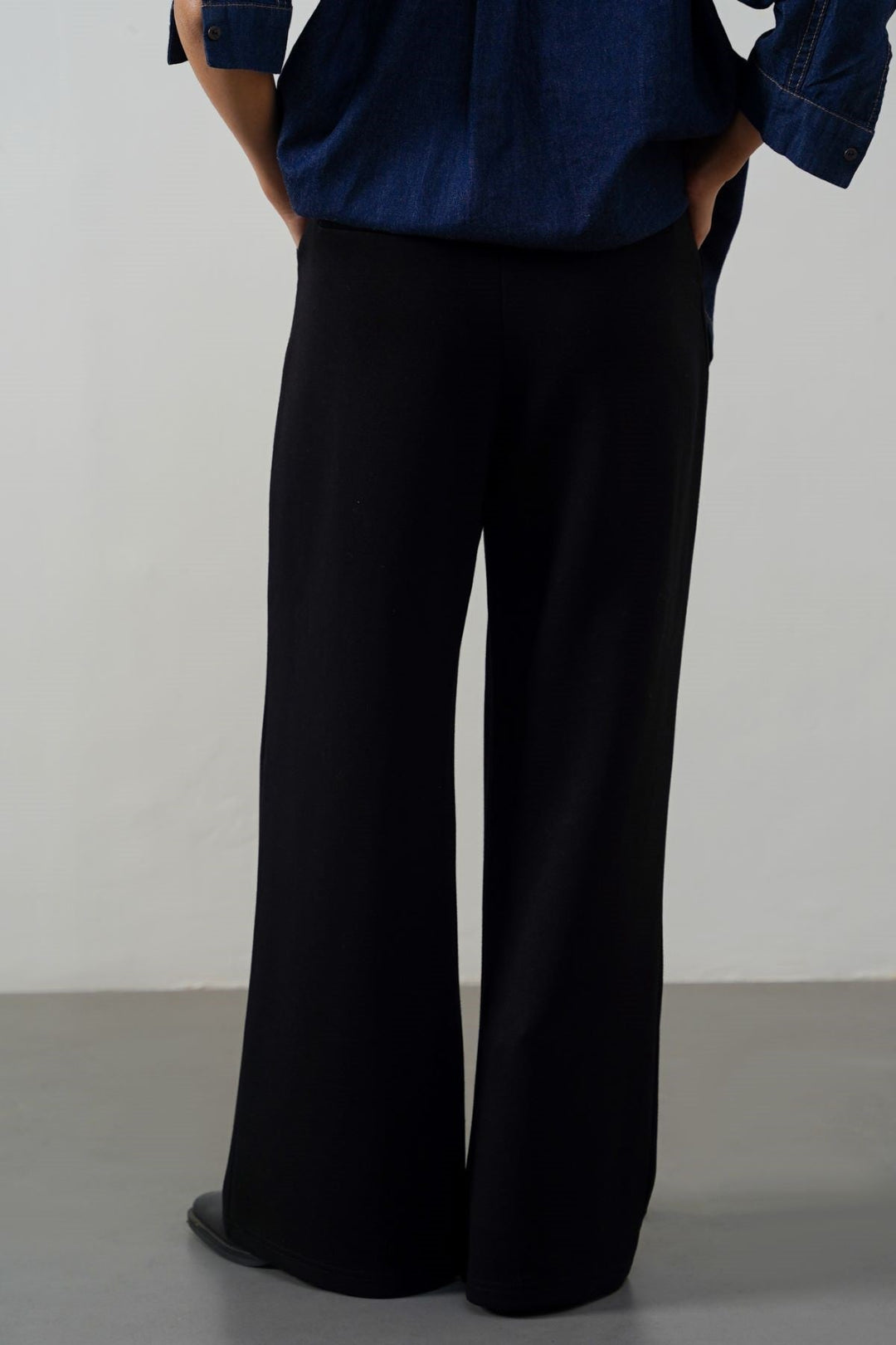 BLACK SOFT-KNIT STRAIGHT TROUSERS