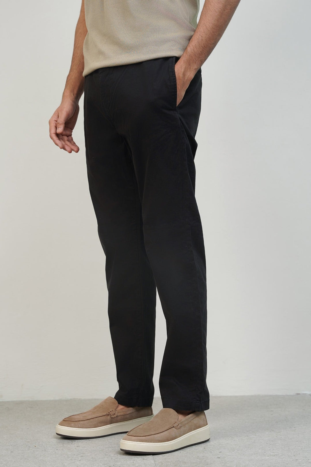 BLACK SLIM STRAIGHT PANTS